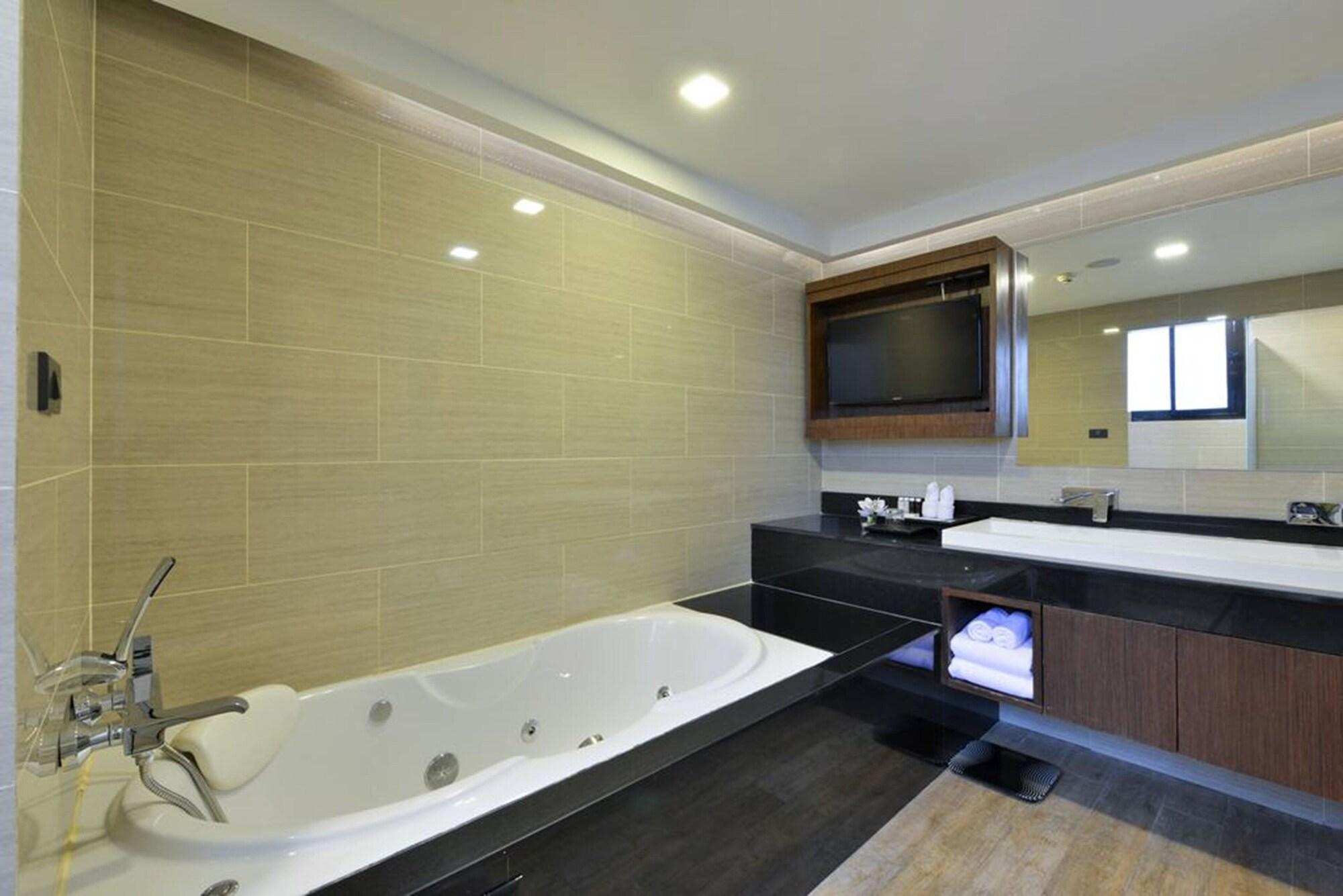 Syama Suite Sukhumvit 20 Bangkok Bagian luar foto